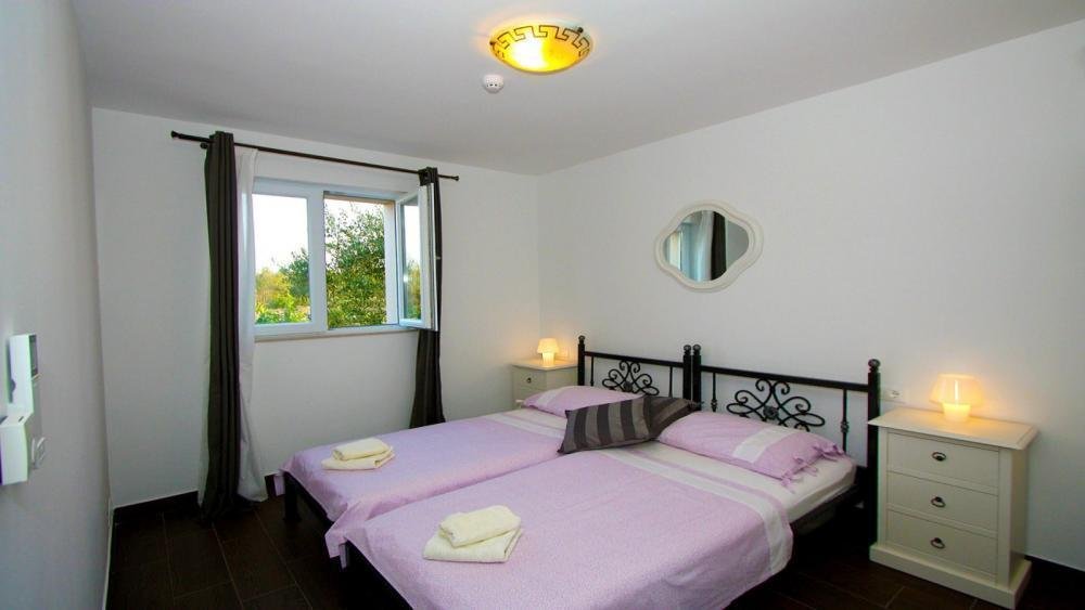 House For sale - Splitsko-dalmatinska Sutivan