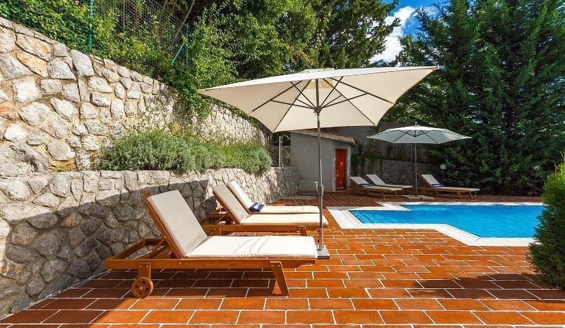 Hiša Na predaj -  Opatija