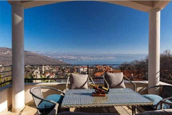 Kuća na prodaju 267 m² – Lovran