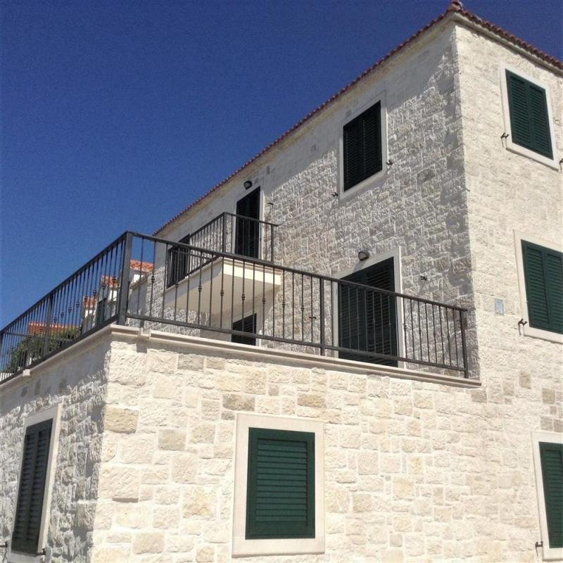 Hotel Naprodaj - Splitsko-dalmatinska Brač