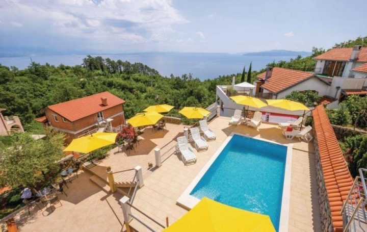 Hotel na predaj 1000 m² – Veprinac