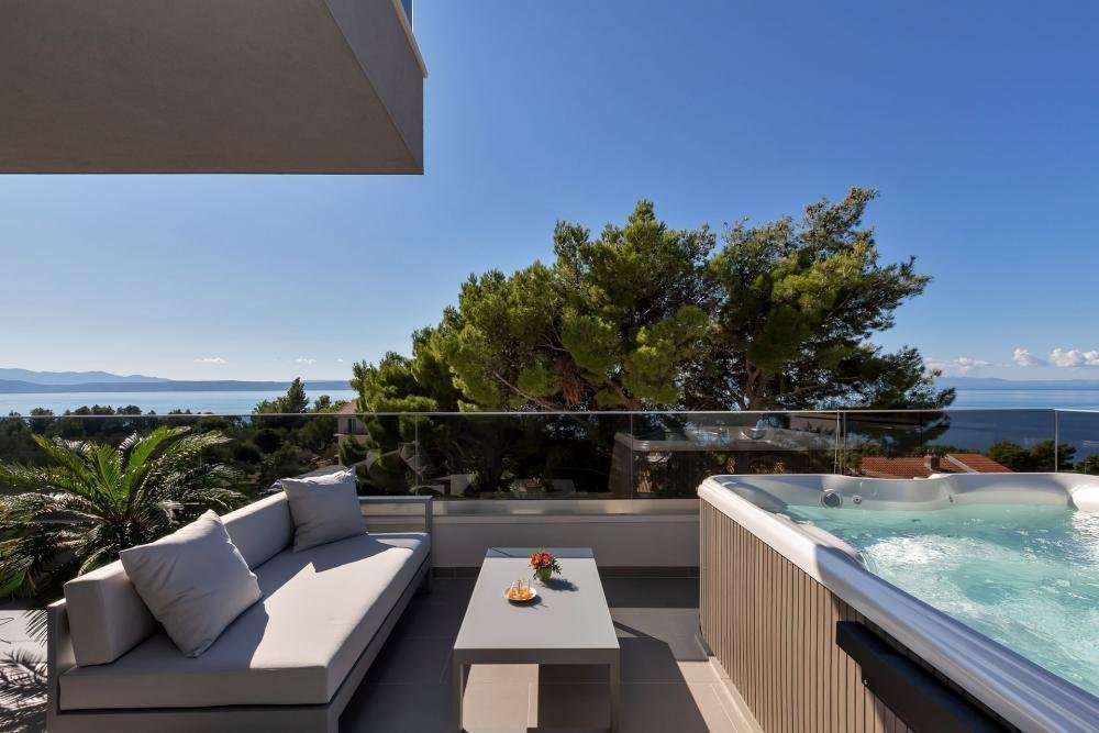 Hotel Na predaj - Splitsko-dalmatinska Podgora