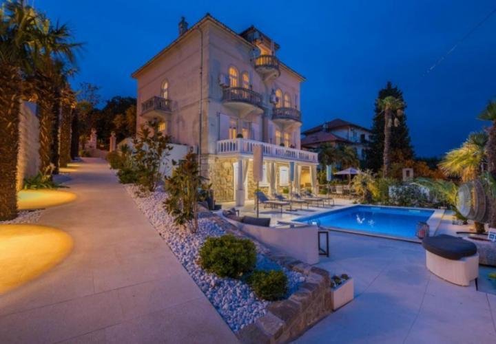 Hotel Na prodaju - Primorsko-goranska Crikvenica - foto 1/24