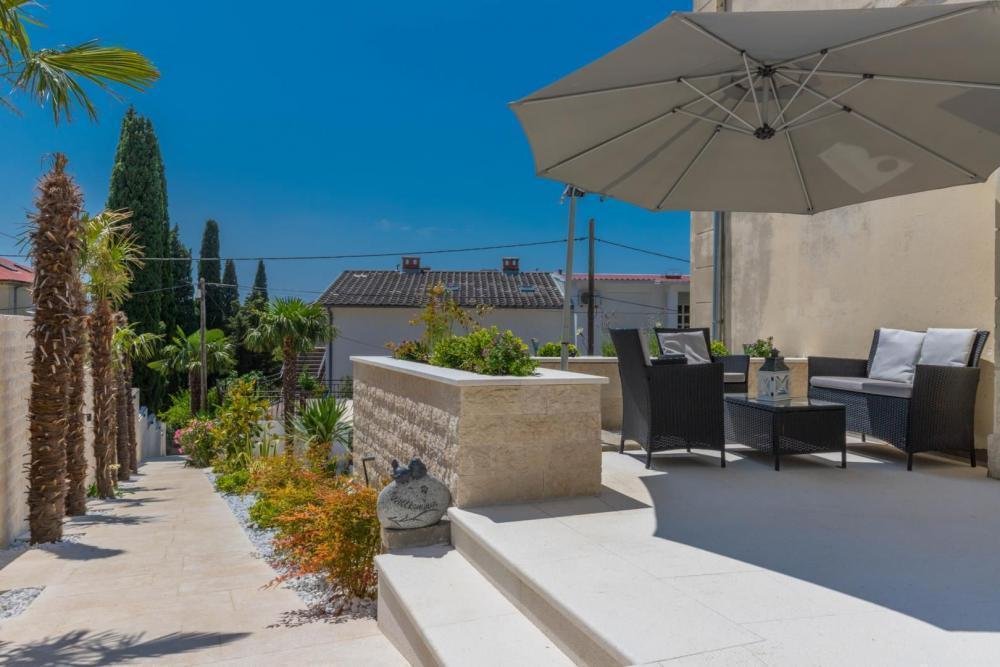 Hotel Na prodaju - Primorsko-goranska Crikvenica