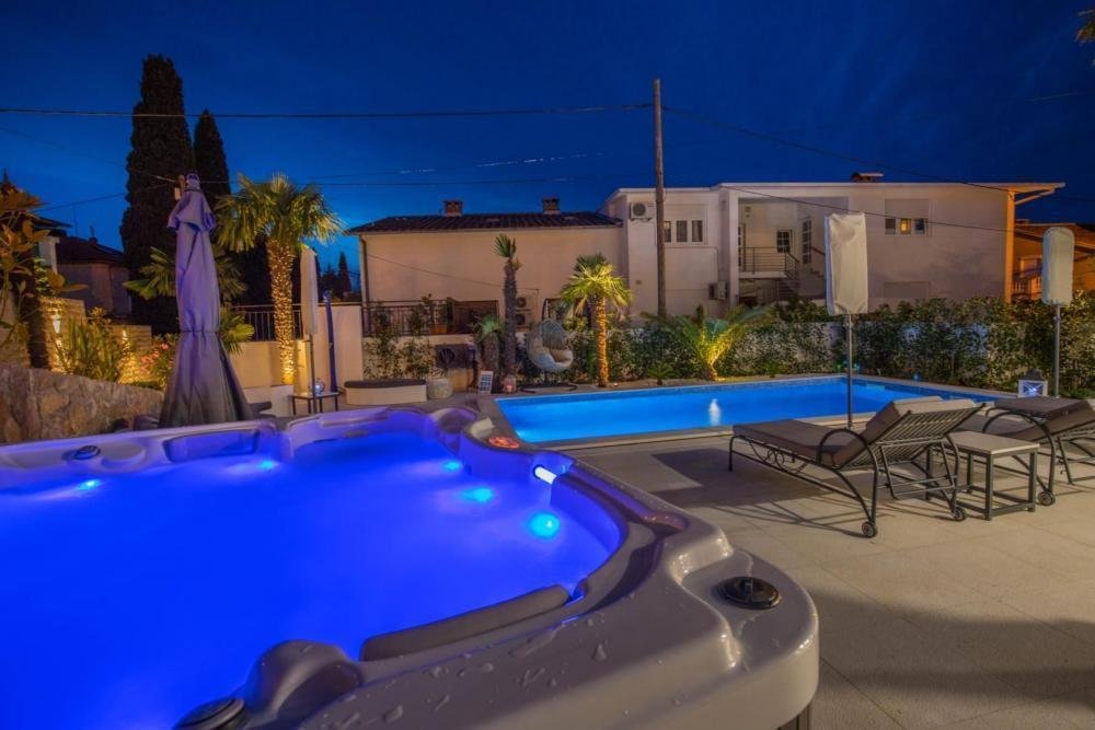 Hotel Na prodaju - Primorsko-goranska Crikvenica