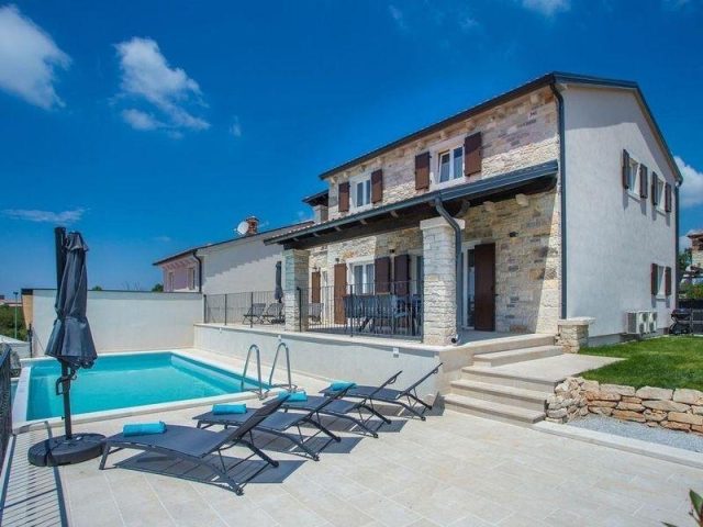 House For sale - Istarska Sveti Lovreč - foto 2/12