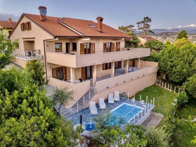 Hotel na predaj 500 m² – Opatija