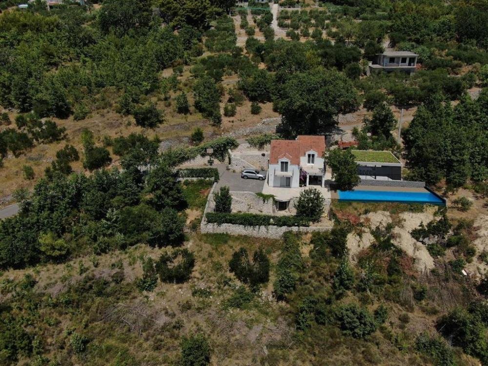 Hiša Naprodaj - Splitsko-dalmatinska Dugi Rat