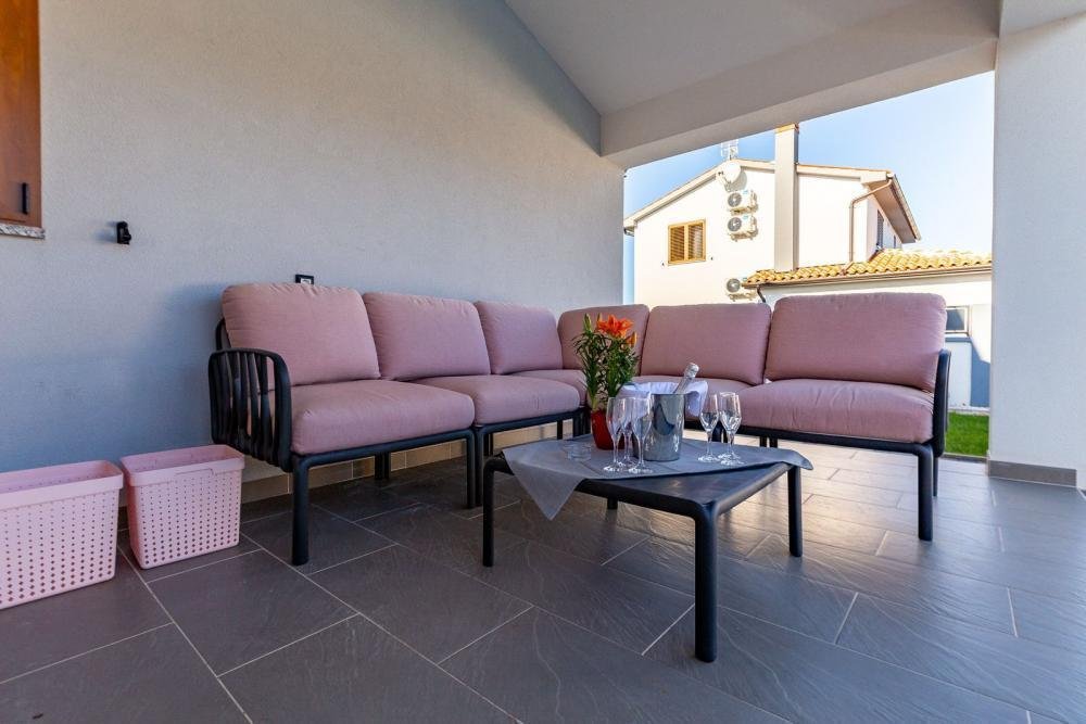 Haus Zu verkaufen - Istarska Ližnjan