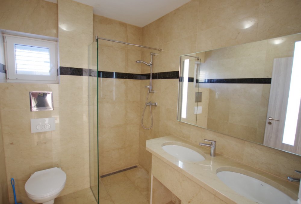 Hotel Naprodaj - Istarska Labin