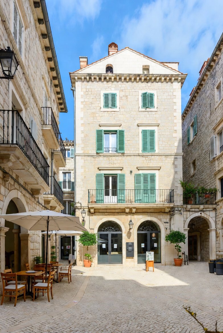 Hotel Na prodej - šibensko-kninska šibenik - foto 1/2