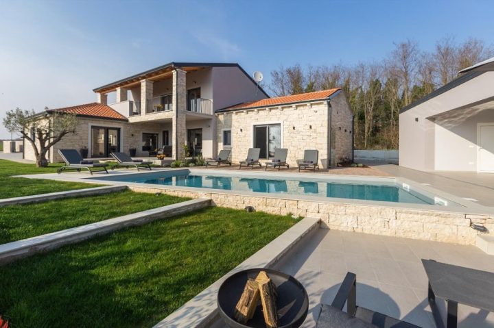 Dům na prodej 300 m² – Poreč