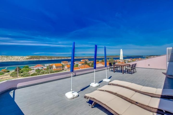 Hotel à vendre 353 m² – Rab