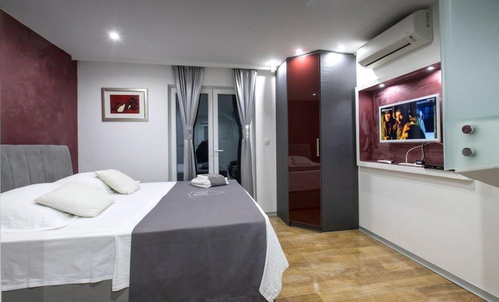 Hotel For sale - Šibensko-kninska Rogoznica