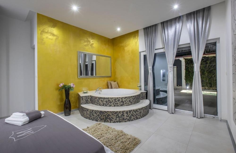 Hotel For sale - Šibensko-kninska Rogoznica