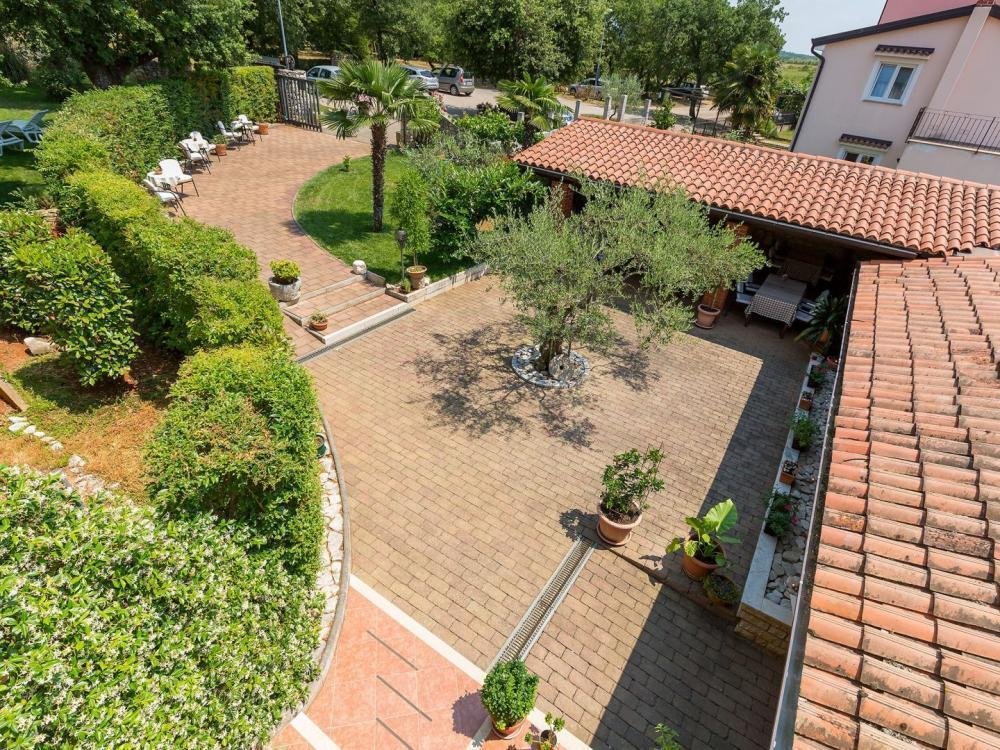 Hotel Naprodaj -  Novigrad