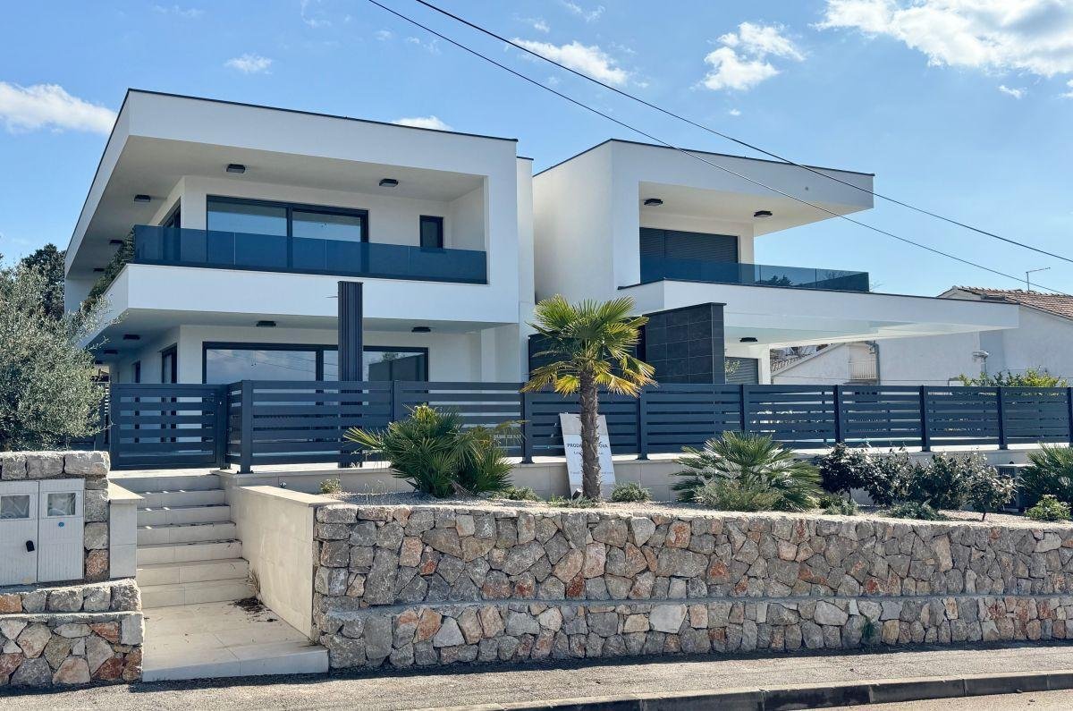 Casa In vendita - Primorsko-goranska Omišalj