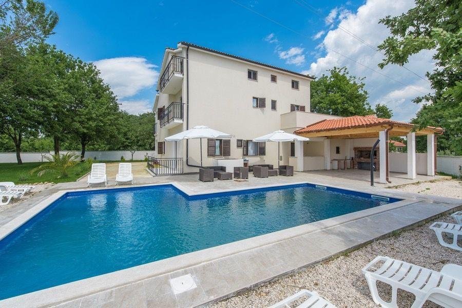 Hotel Naprodaj - Istarska Sveti Lovreč