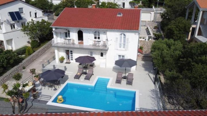 Hiša na predaj 240 m² – Klenovica