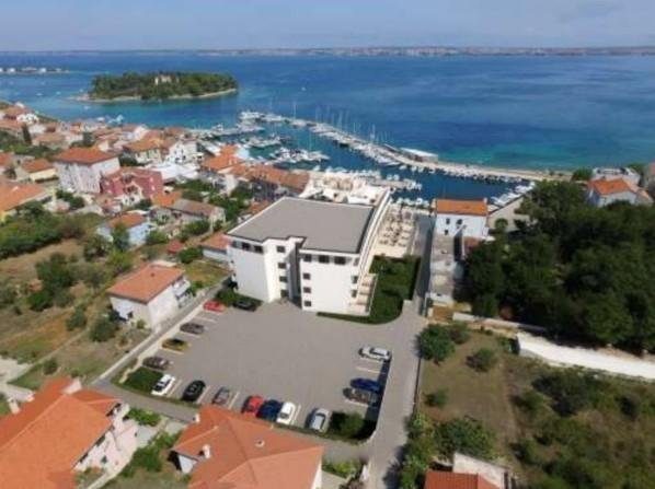 Hotel for sale 4418 m² – Ugljan