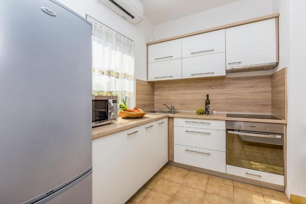 Hotel For sale - Primorsko-goranska Malinska-Dubašnica