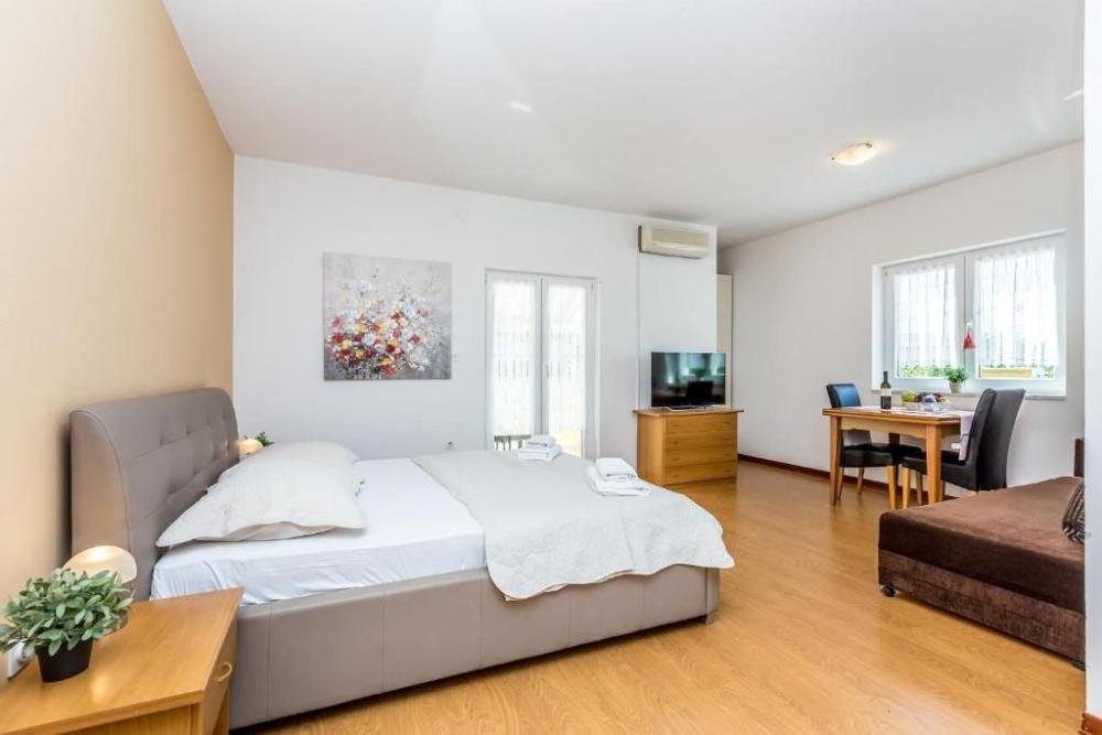 Hotel For sale - Primorsko-goranska Malinska-Dubašnica