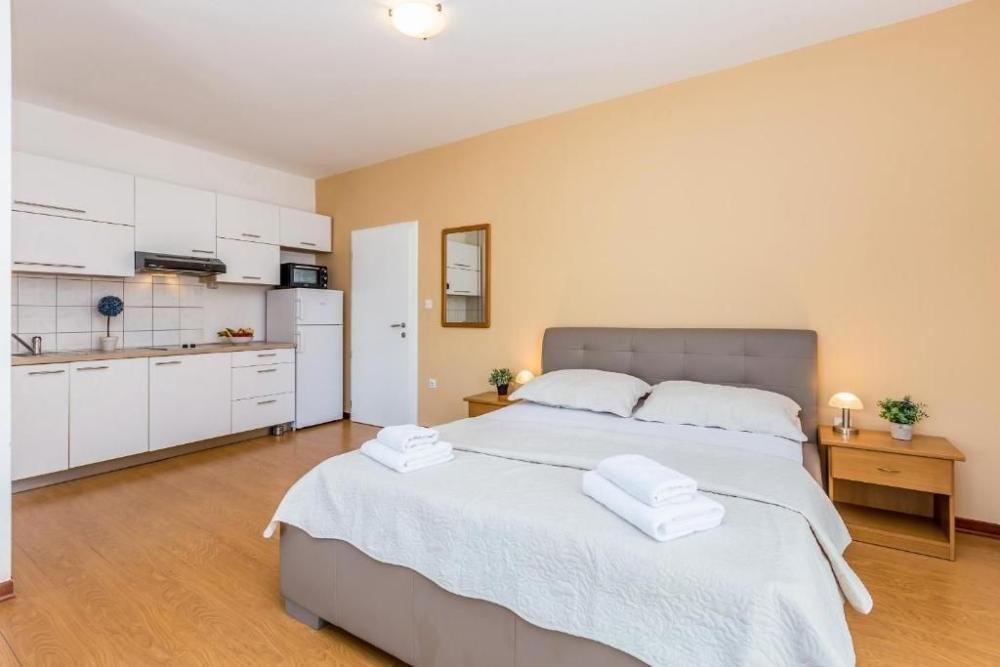 Hotel For sale - Primorsko-goranska Malinska-Dubašnica