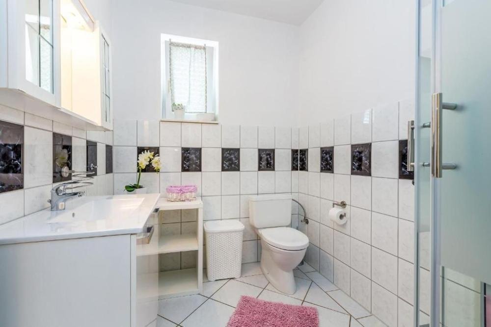 Hotel For sale - Primorsko-goranska Malinska-Dubašnica