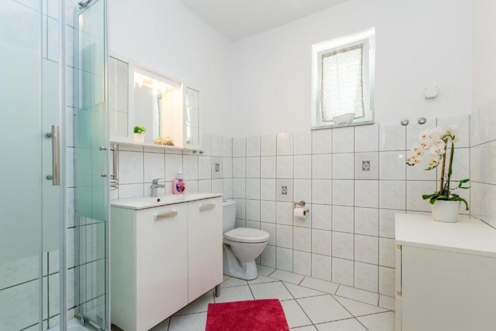 Hotel For sale - Primorsko-goranska Malinska-Dubašnica