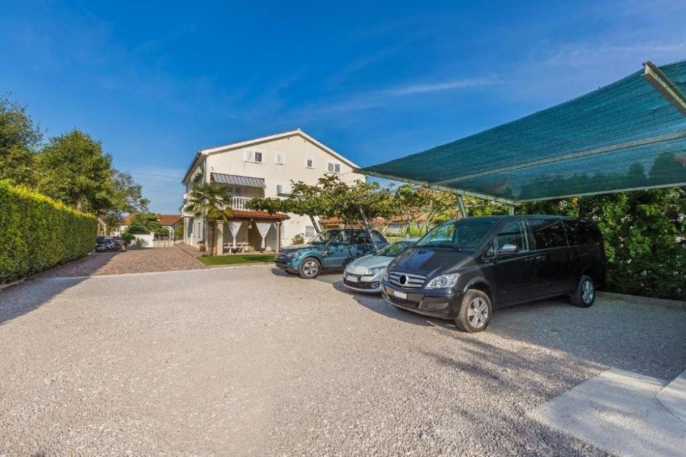 Hotel For sale - Primorsko-goranska Malinska-Dubašnica