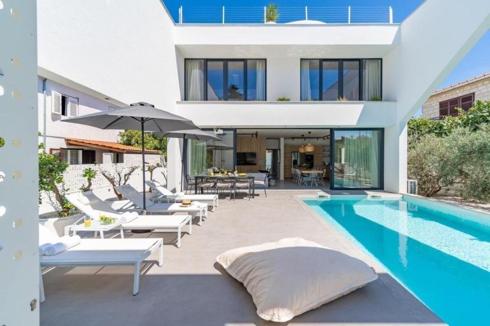 Casa In vendita - Splitsko-dalmatinska Supetar - foto 1/24