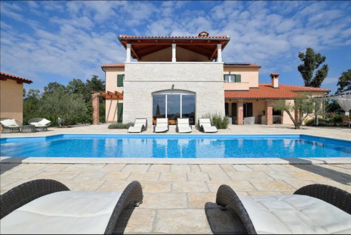 Kuća na prodaju 290 m² – Višnjan