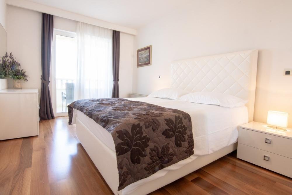 Hotel Naprodaj - Splitsko-dalmatinska Tučepi
