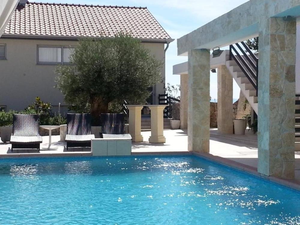 Hotel Na predaj - Primorsko-goranska Crikvenica