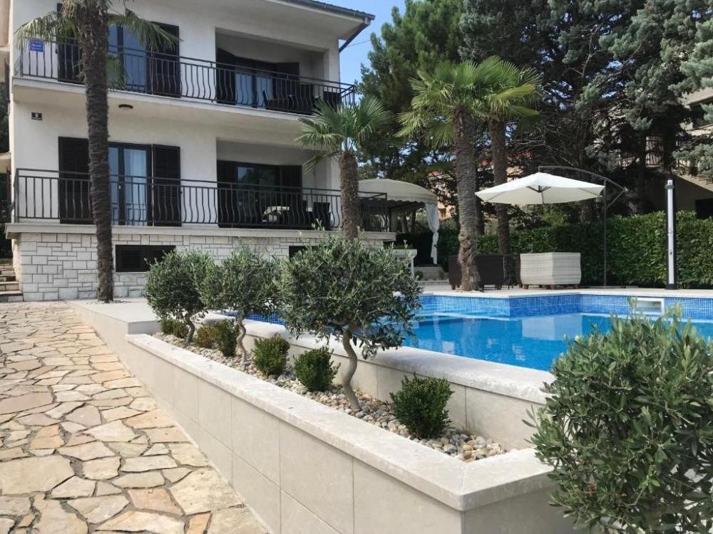 Haus Zu verkaufen - Primorsko-goranska Malinska-dubašnica - foto 1/14