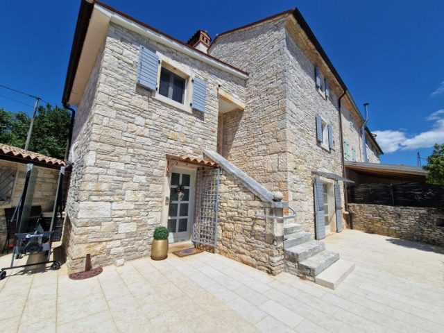 Kuća na prodaju 208 m² – Svetvinčenat