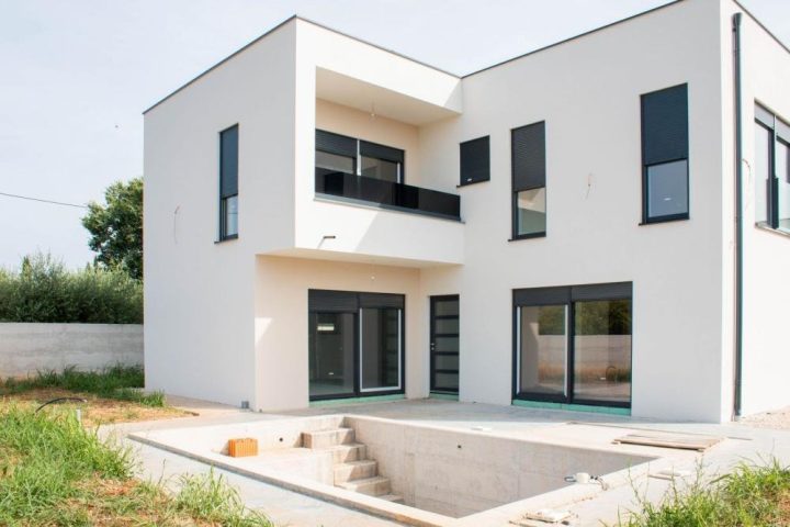 Kuća na prodaju 223 m² – Pomer
