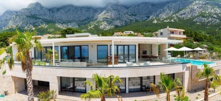 Hiša na predaj 409 m² – Makarska