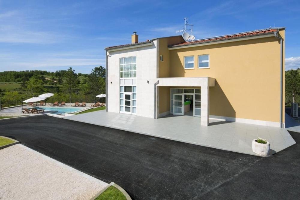 Hotel For sale - Istarska Motovun