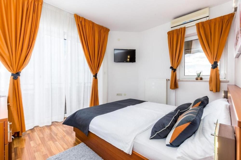 Hotel Naprodaj - Primorsko-goranska Lovran