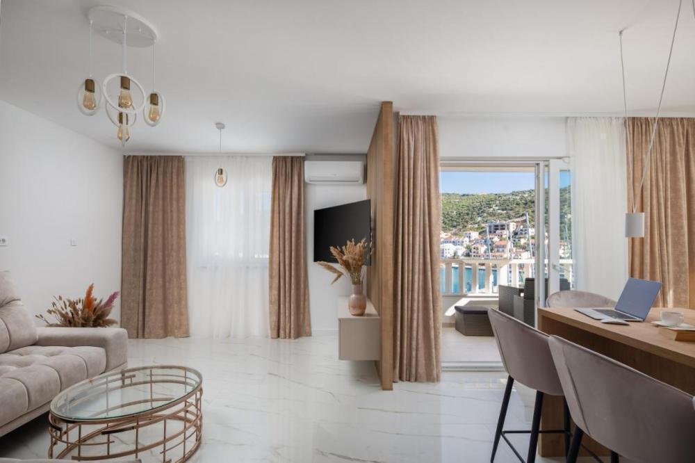 Hotel Na sprzedaż - Splitsko-dalmatinska Marina