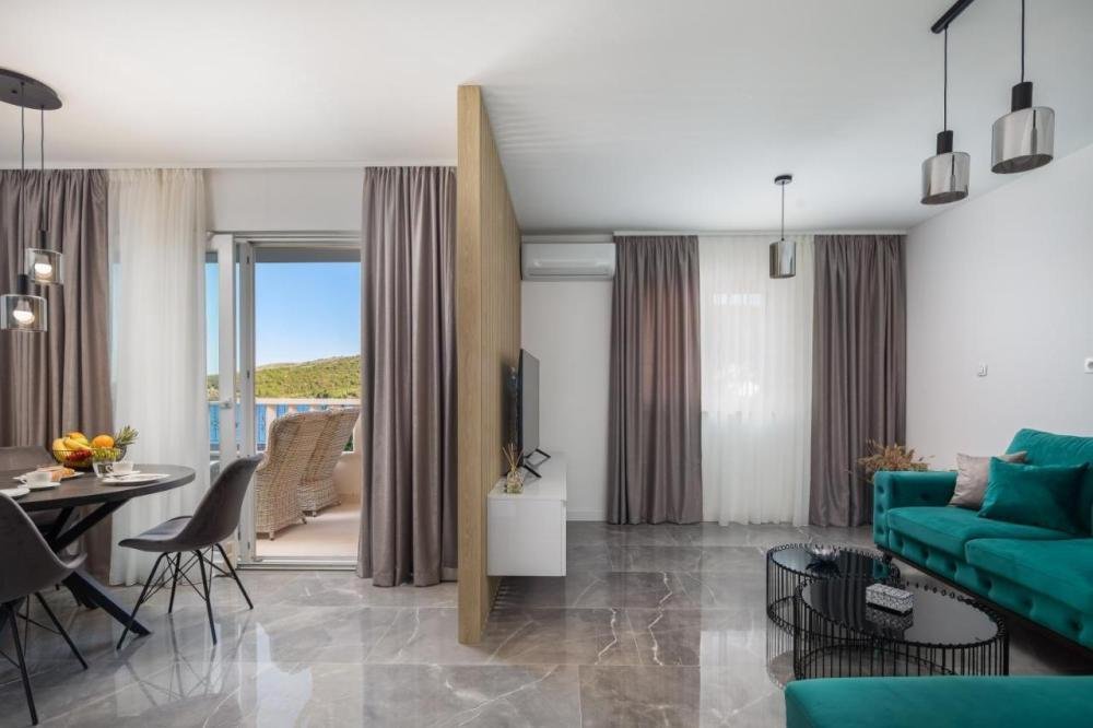 Hotel Naprodaj - Splitsko-dalmatinska Marina