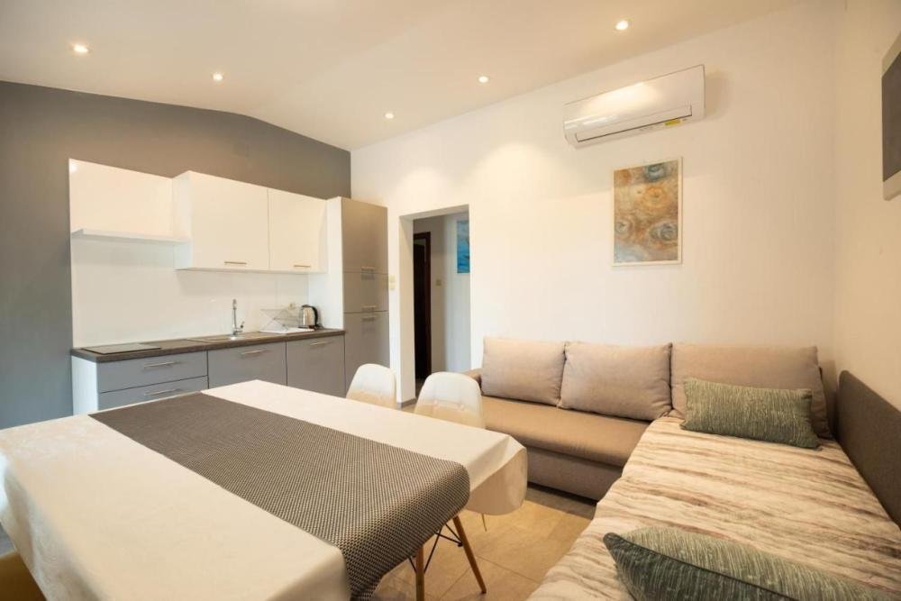 Hotel In vendita - Primorsko-goranska Crikvenica
