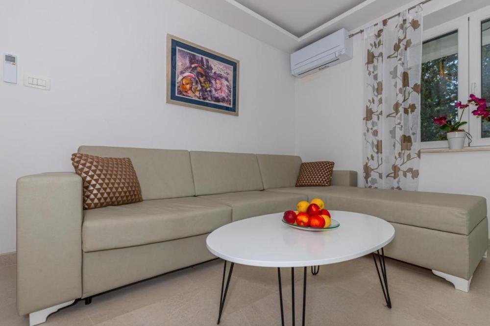 Hotel In vendita - Primorsko-goranska Crikvenica