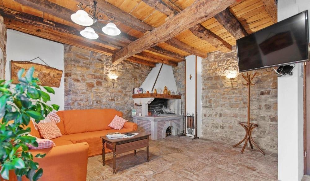 Kuća Na prodaju - Istarska Oprtalj