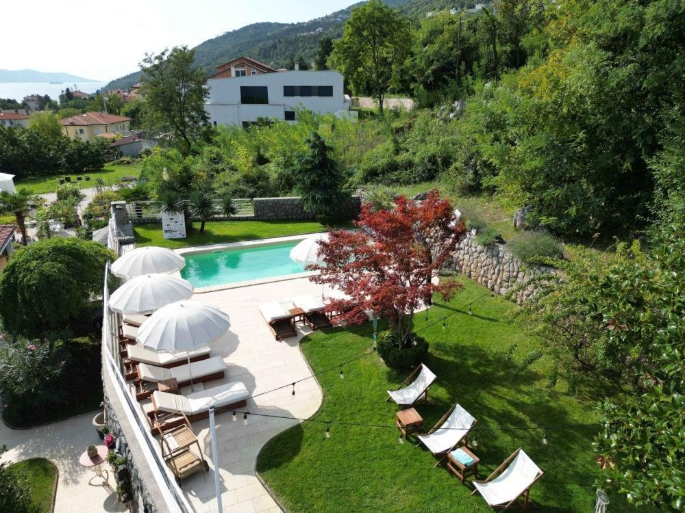 Hotel Naprodaj - Primorsko-goranska Lovran