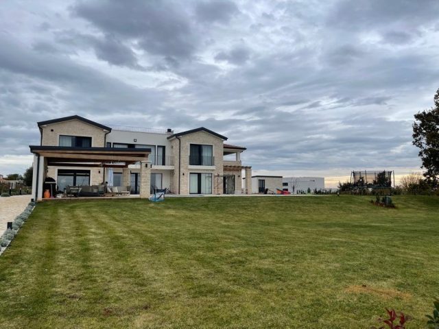 Casa in vendita 500 m² – Poreč