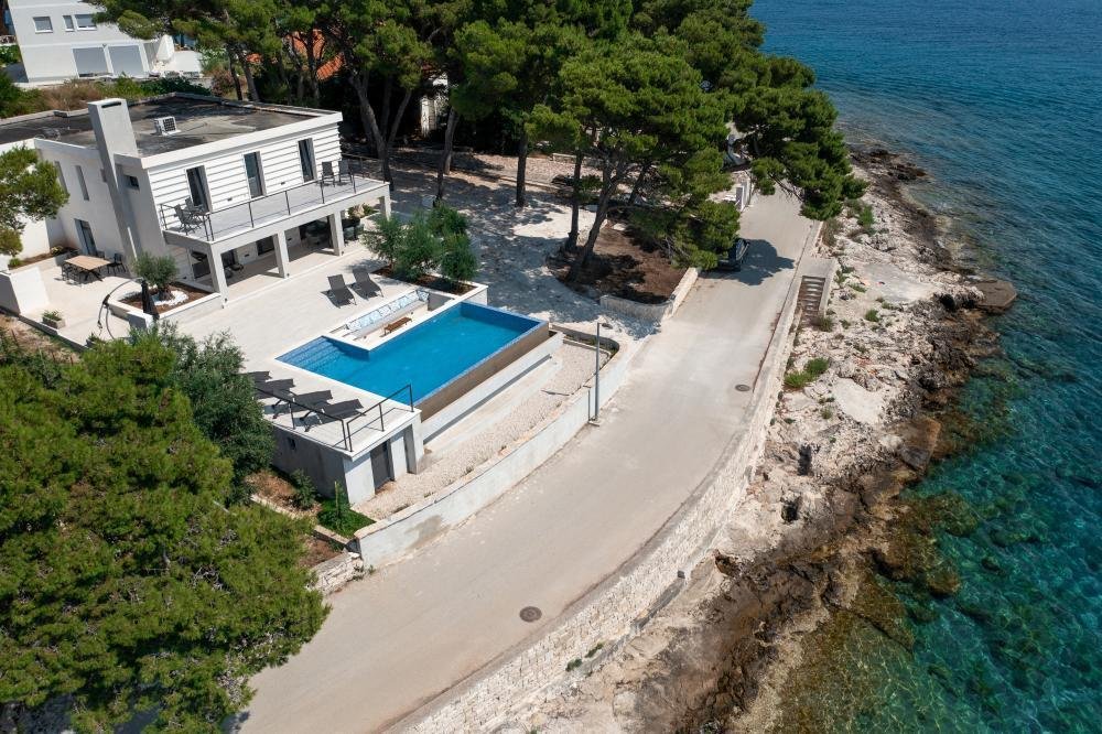 Casa In vendita -  Brač