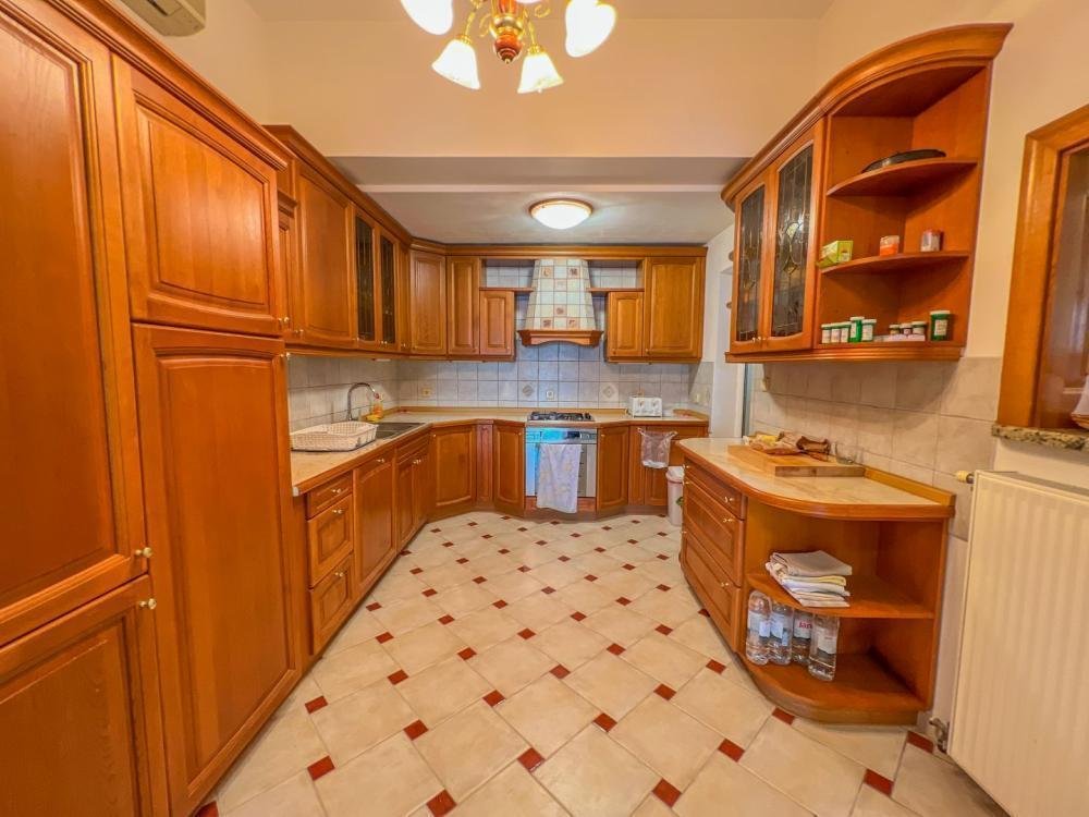 Hotel Na predaj - Primorsko-goranska Crikvenica