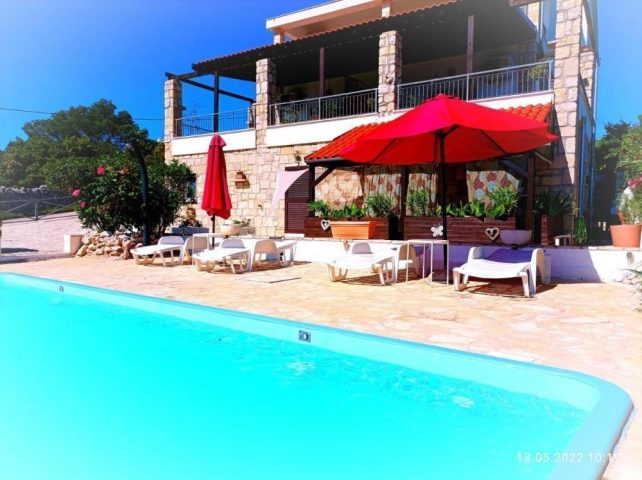 Hotel na predaj 429 m² – Šolta